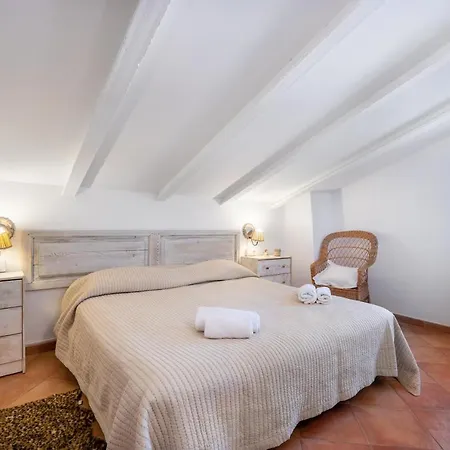 Casa *