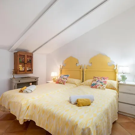 Casa *